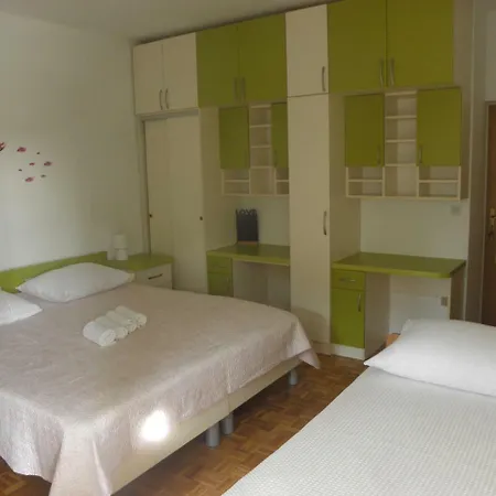 Ive Apartament *
